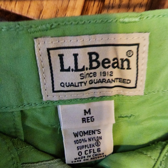 L.L.Bean Hiking Cargo Nylon Supplex Green Capri's Size M Reg - Picture 2 of 7